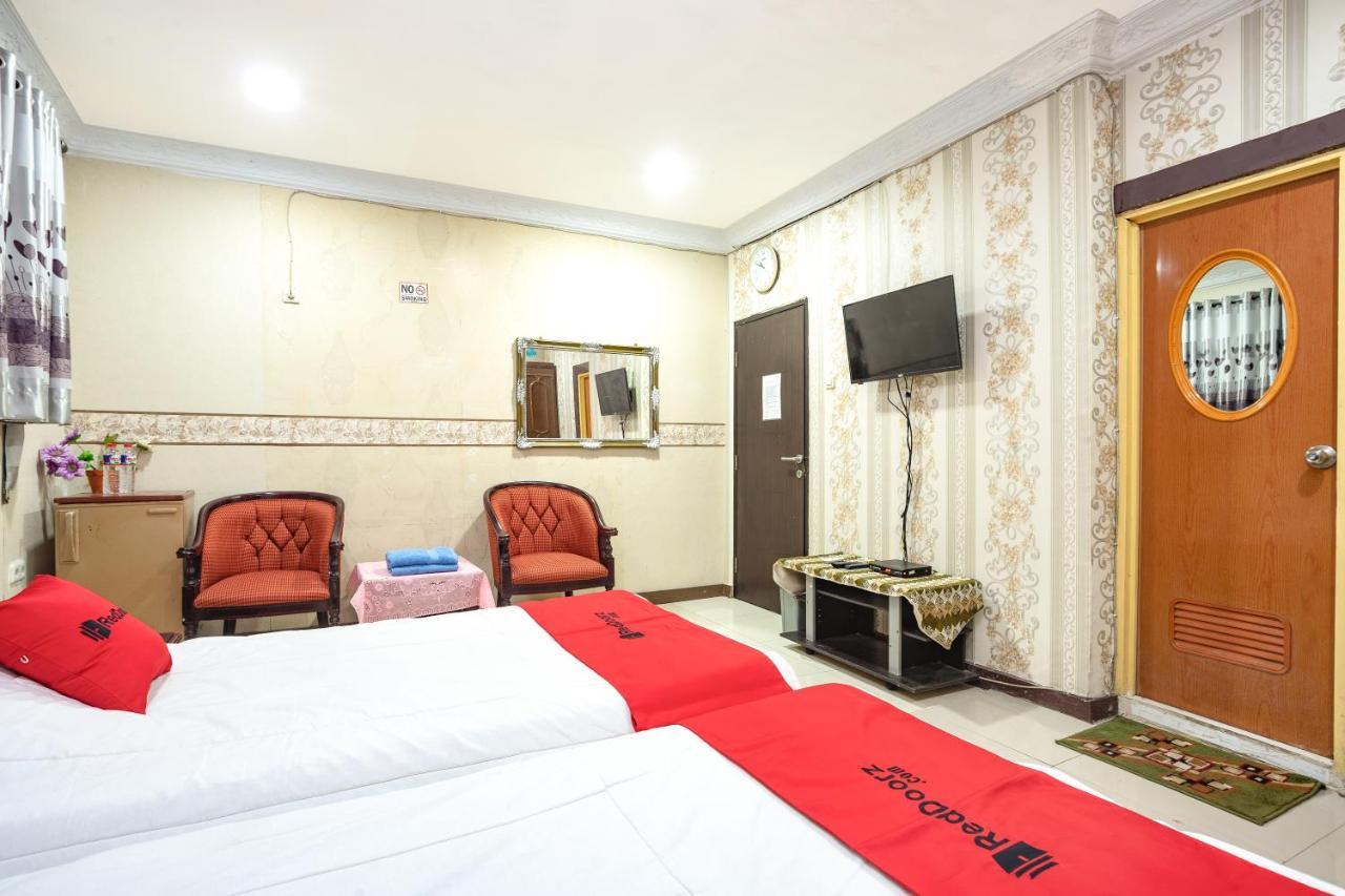 Reddoorz Near Rs Cikini Jakarta Kültér fotó