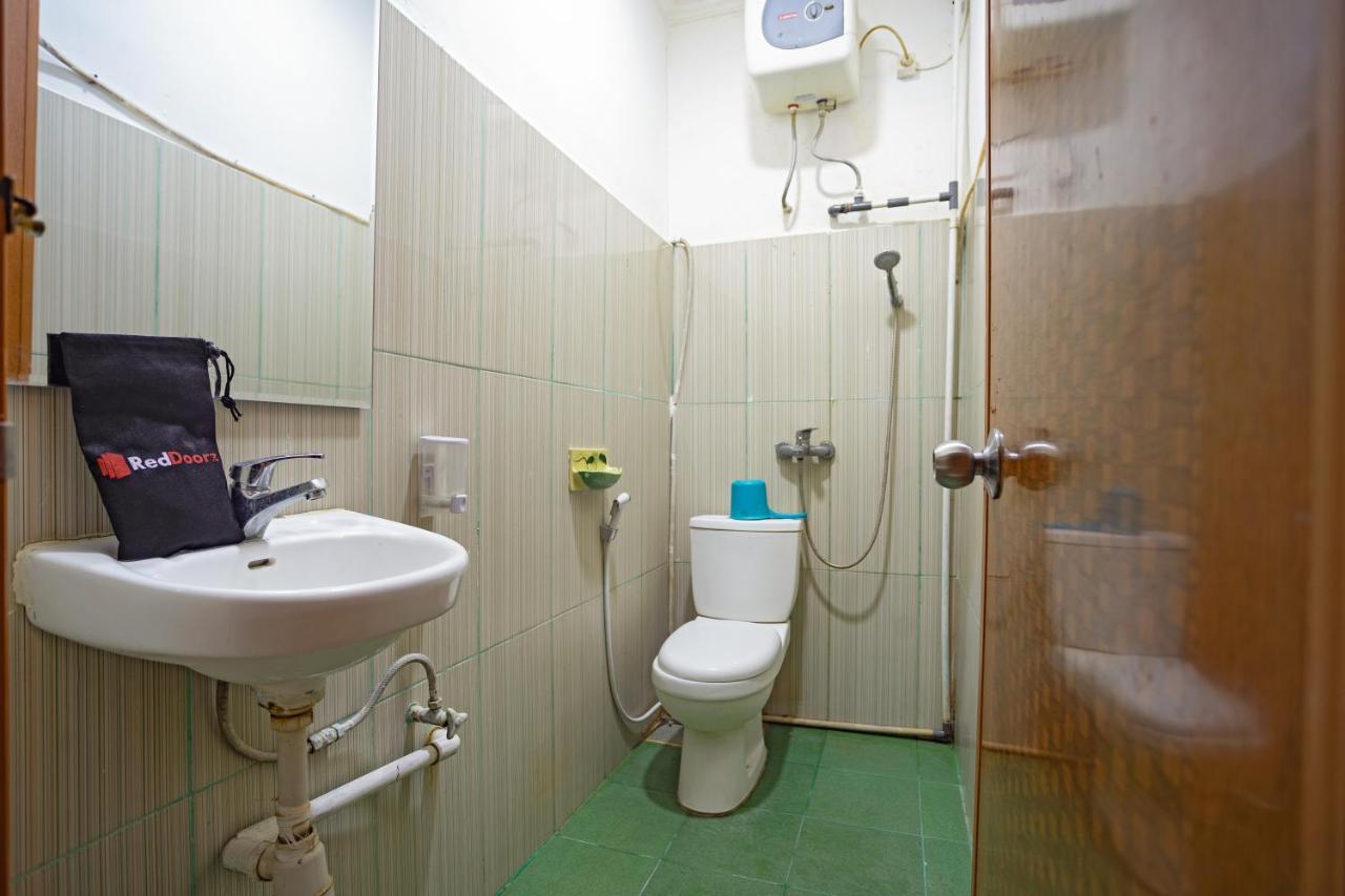 Reddoorz Near Rs Cikini Jakarta Kültér fotó